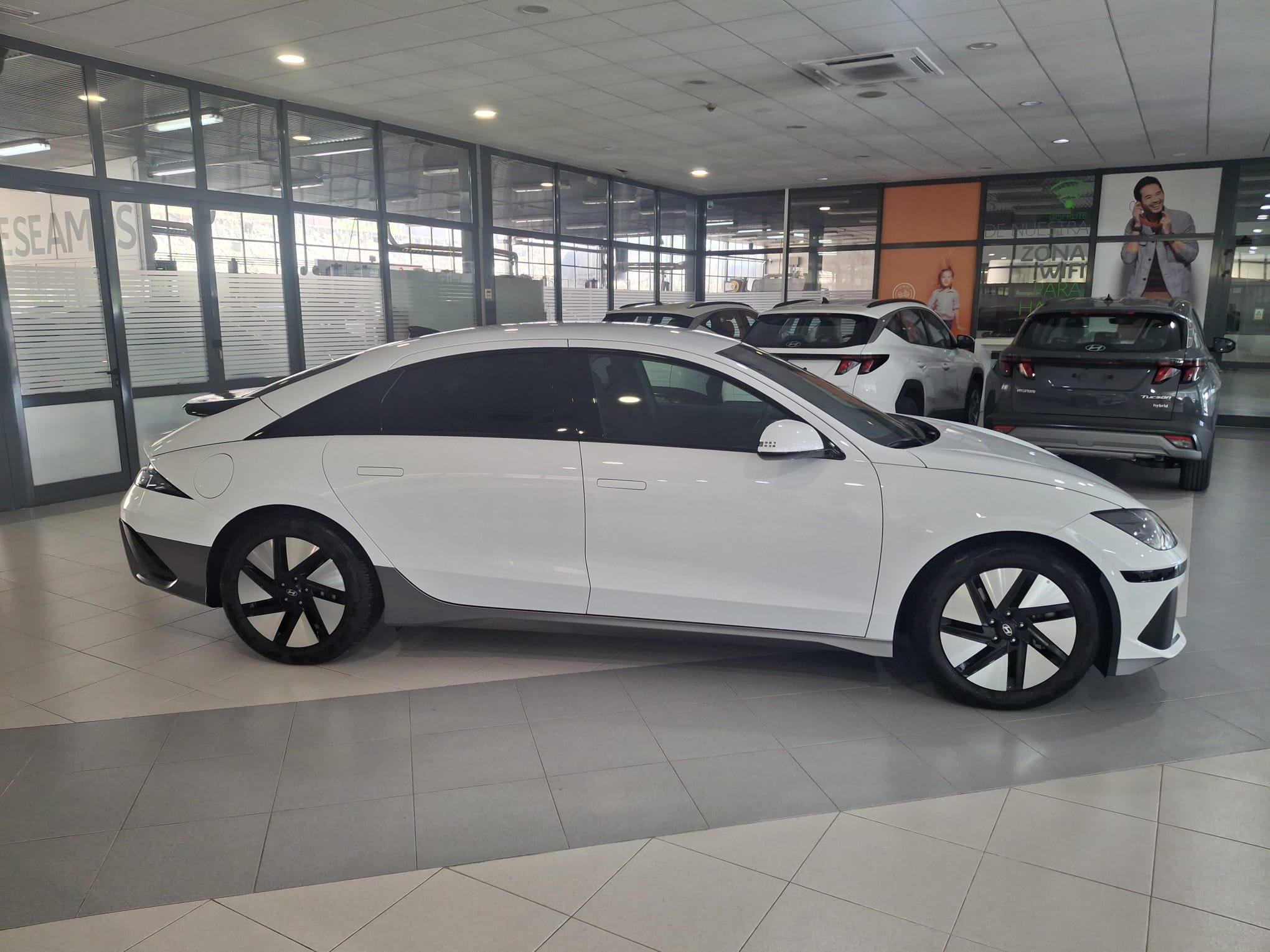 IONIQ - Ioniq 6 168Kw Star RWD - 10.500km